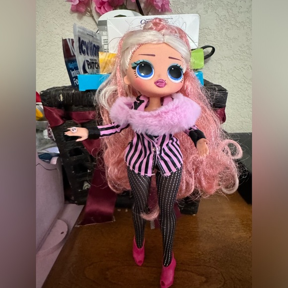 MGA LOL Surprise Big Wig Doll - Picture 1 of 2